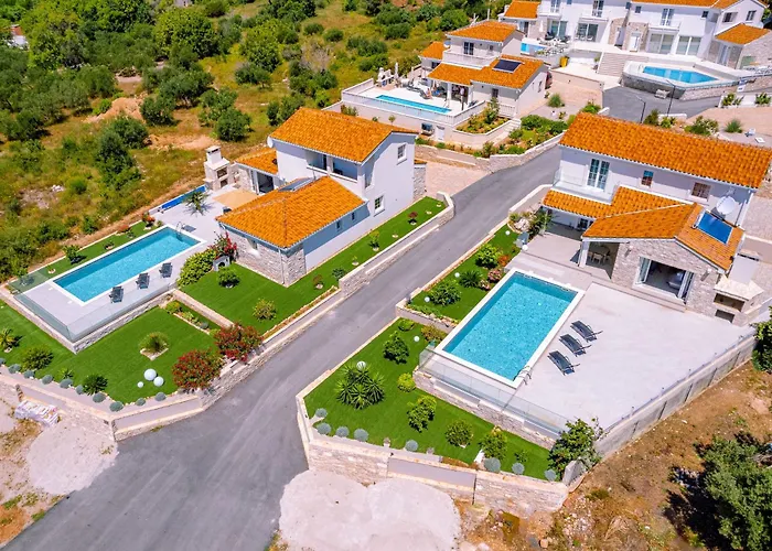 Villa Bohemica With Private Heated Pool
