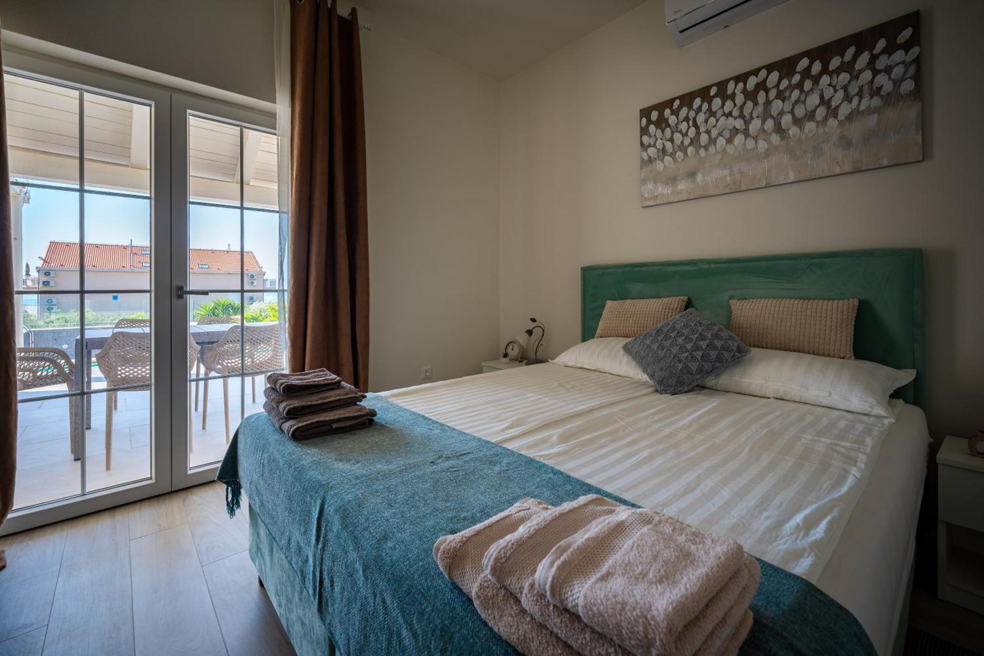 Bohemica With Private Heated Pool Villa *
