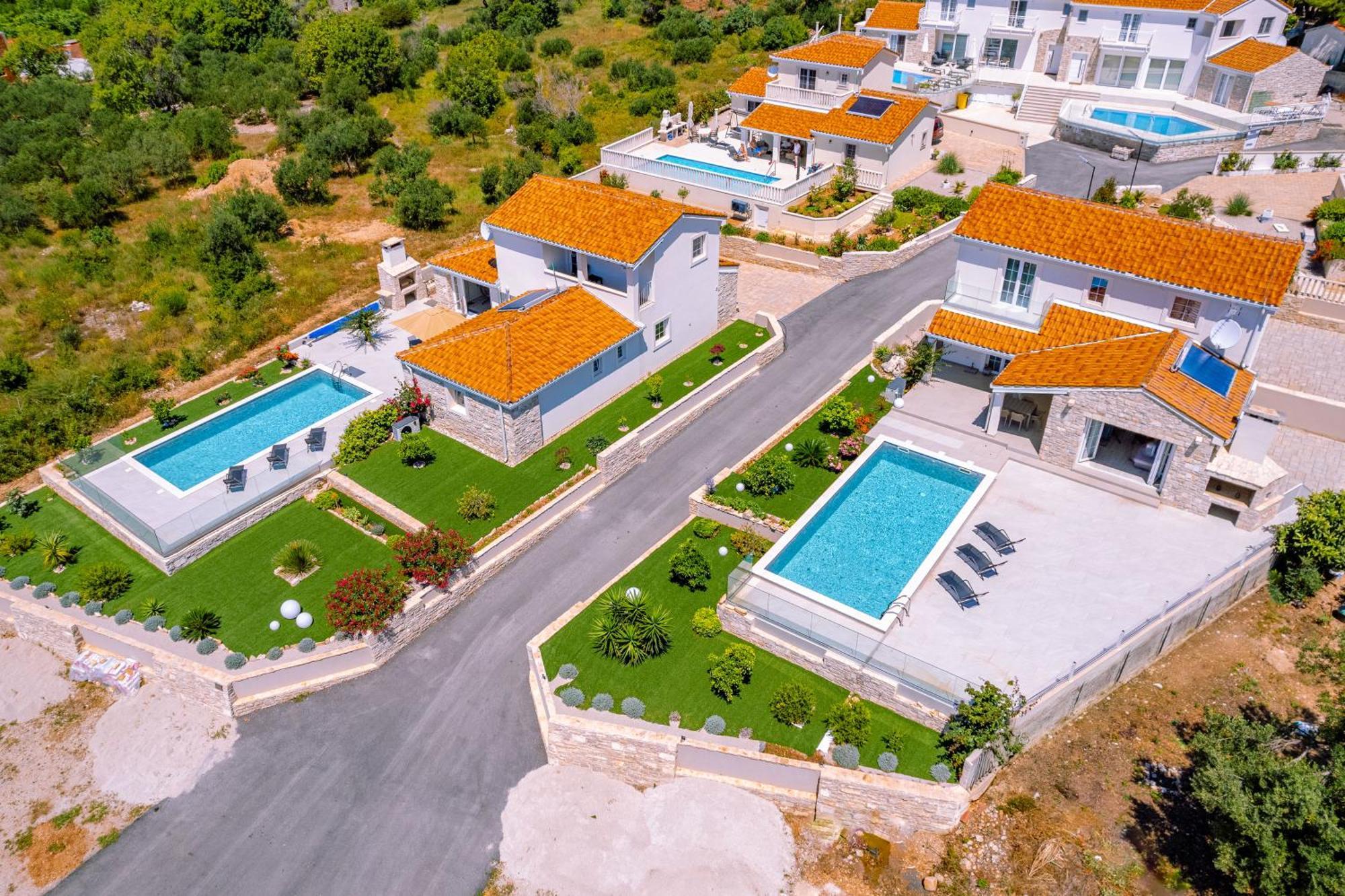 Bohemica With Private Heated Pool Villa